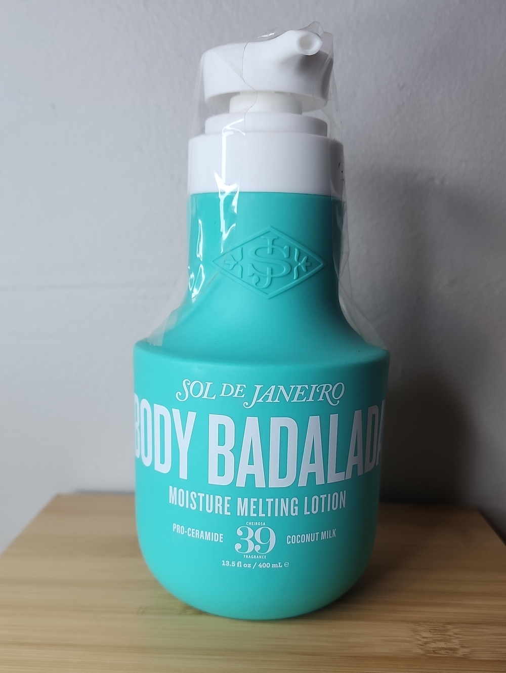 Sol de Janeiro Body Badalado Moisture Melting Lotion - teal